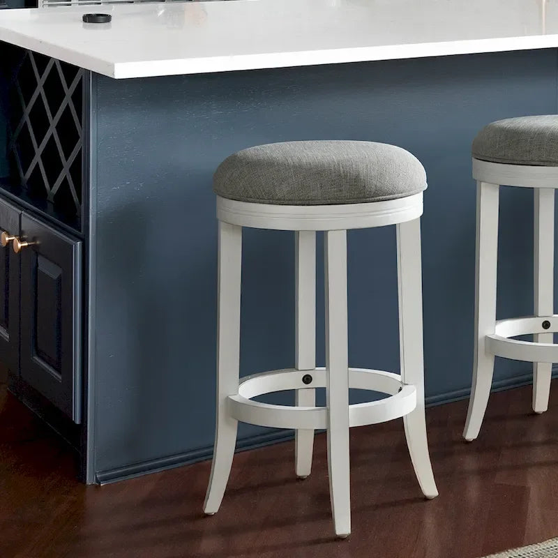 Sgabello da bar girevole senza schienale Avery White Wood, sedile in tessuto grigio