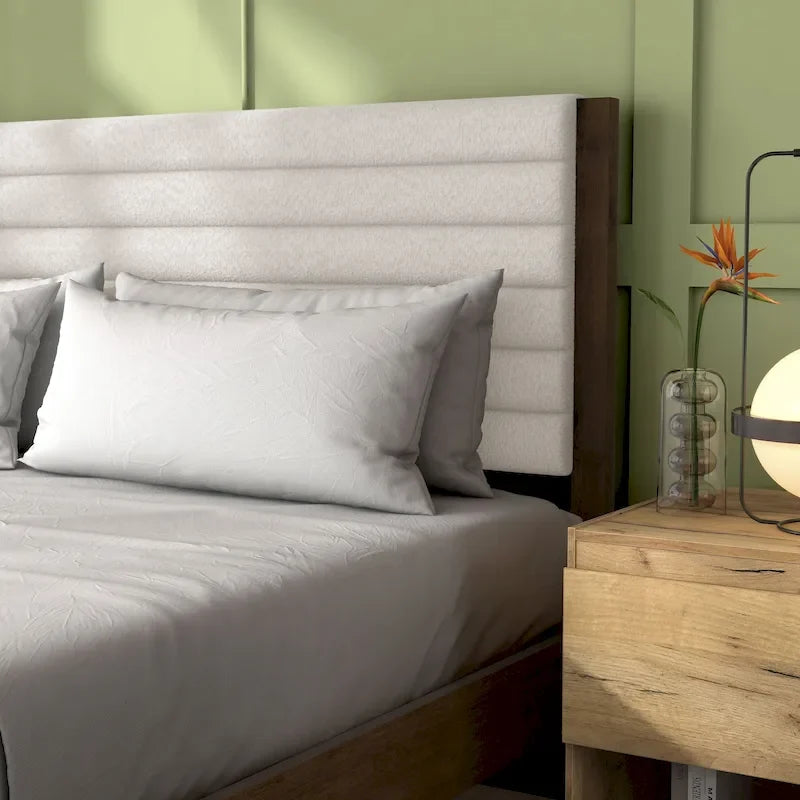Letto a piattaforma Queen imbottito a canali con doghe in legno massello