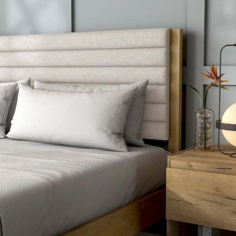 Letto a piattaforma Queen imbottito a canali con doghe in legno massello