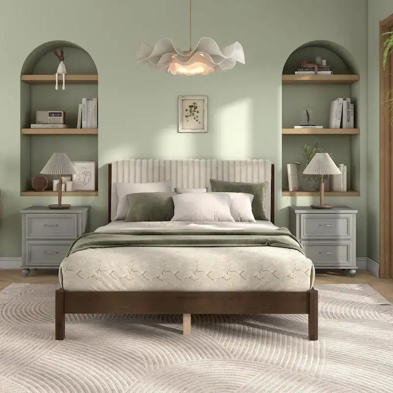 Letto a piattaforma Queen imbottito a canali con doghe in legno massello